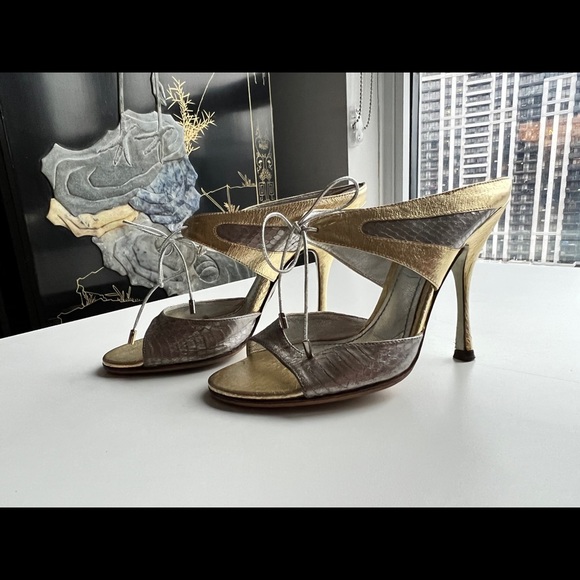 Dolce & Gabbanna heels - Picture 5 of 12